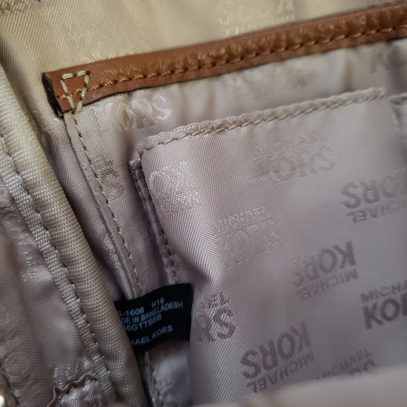 ❣SOLD Michael Kors Backpack❣ - Picture 9 of 14